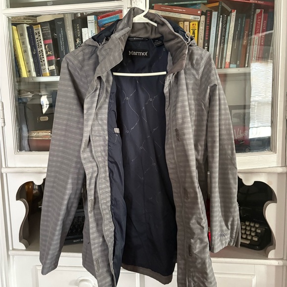 Marmot Women's Gray Rain/ waterproof Membrain utility jacket - Picture 8 of 13